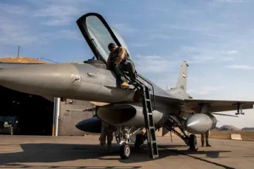 ​Україна сподівається отримати багатоцільові винищувачі F-16 восени 2023 року. Про це повідомив радник Міноборони Юрій Сак