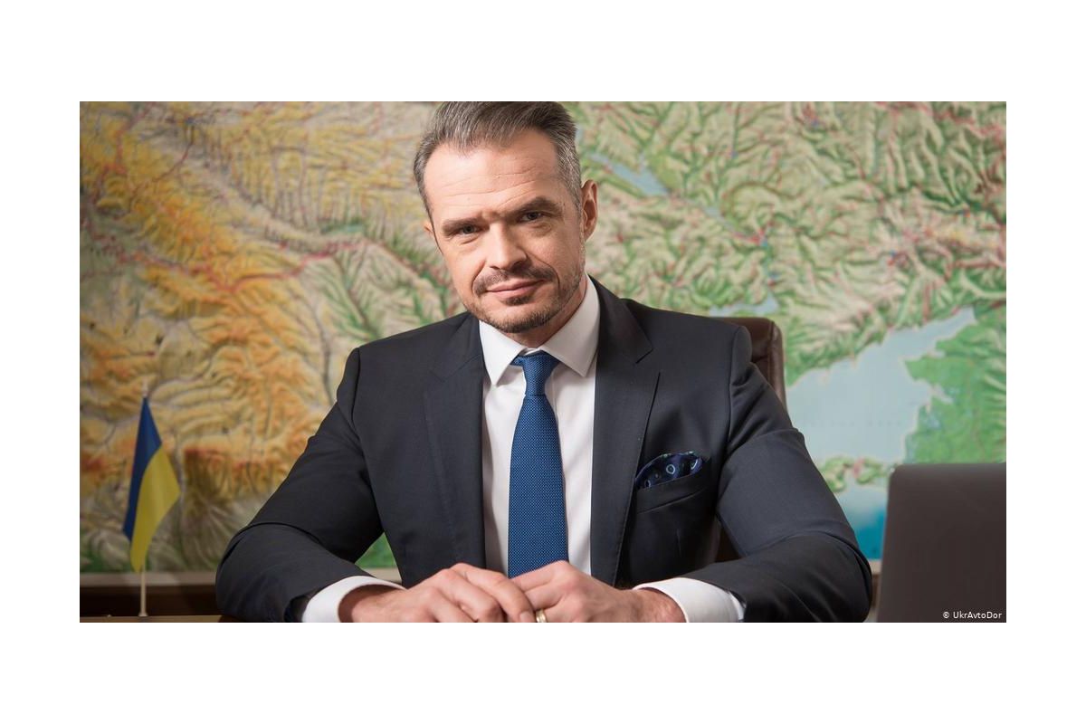 Через «схеми» на будівництві доріг затримано ексочільника Укравтодору Славоміра Новака Через «схеми» на будівництві доріг затримано ексочільника Укравтодору Славоміра Новака