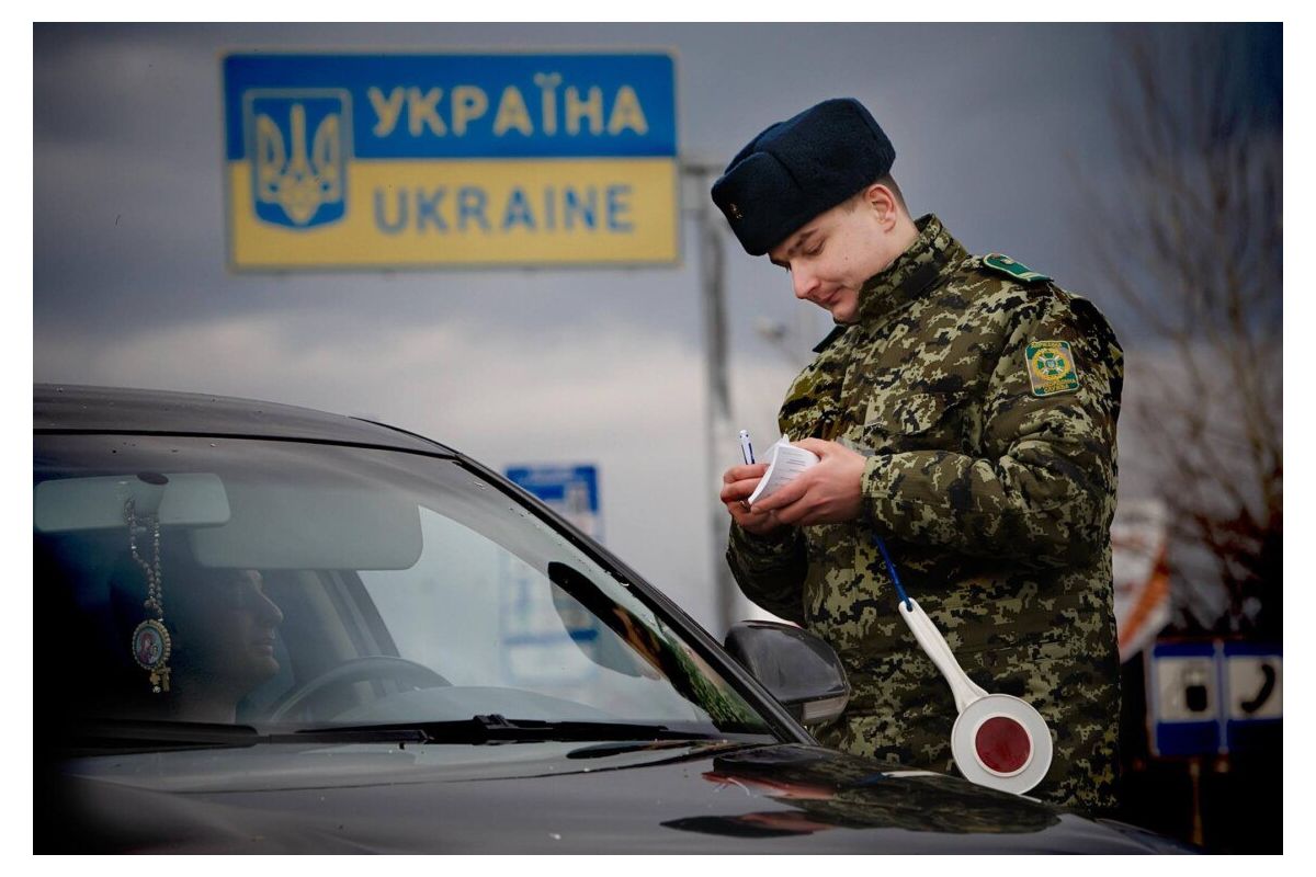 Кабмін дозволив представникам українського бізнесу виїжджати за кордон Кабмін дозволив представникам українського бізнесу виїжджати за кордон