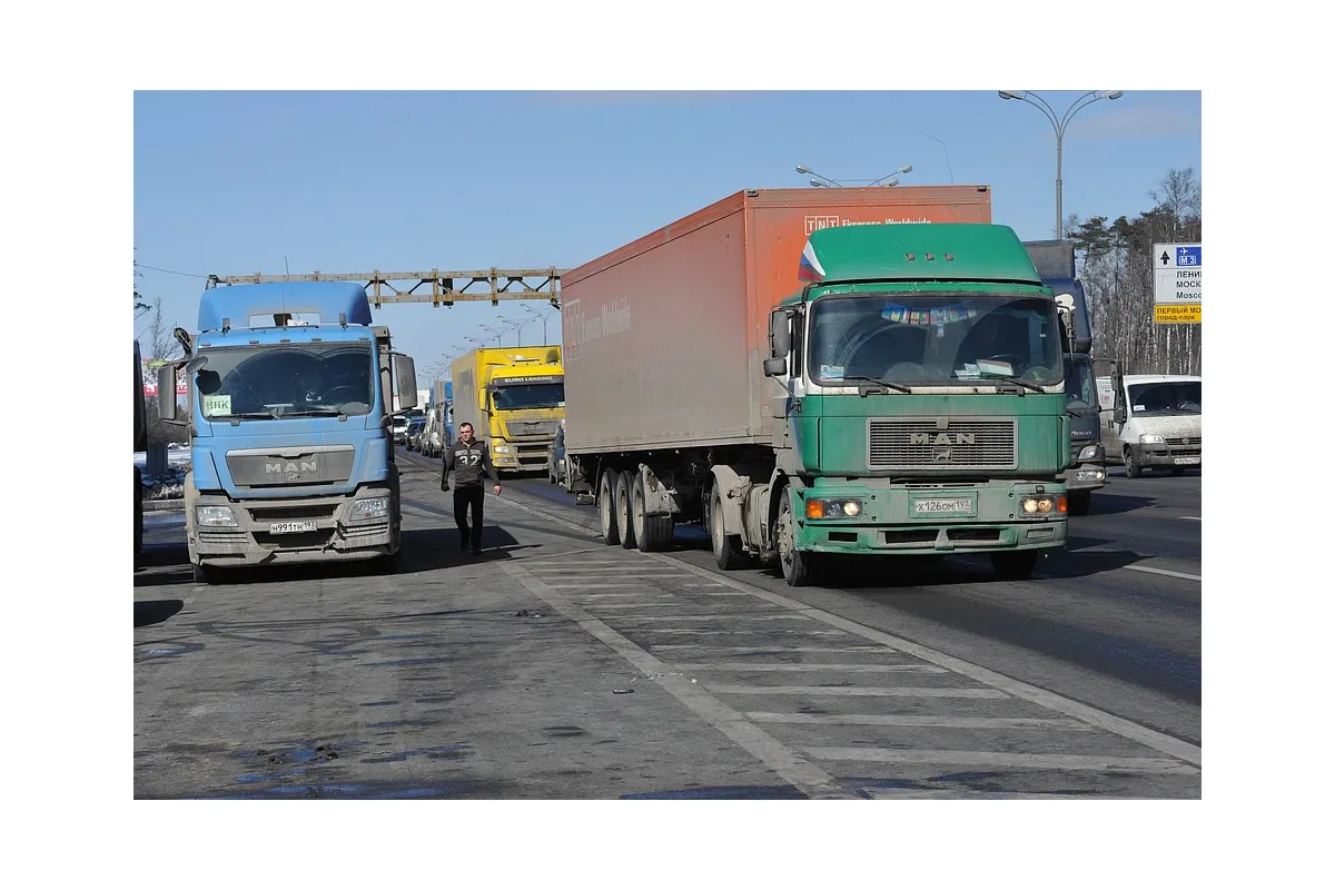 В Україні почали тестувати  комплекси для виявлення перевантажених вантажівок на дорогах 