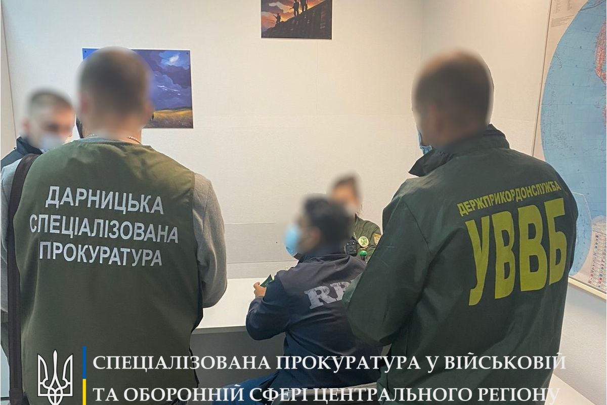 Cпеціалізованою прокуратурою викрито громадянина під час передачі неправомірної вигоди офіцеру Держприкордонслужби