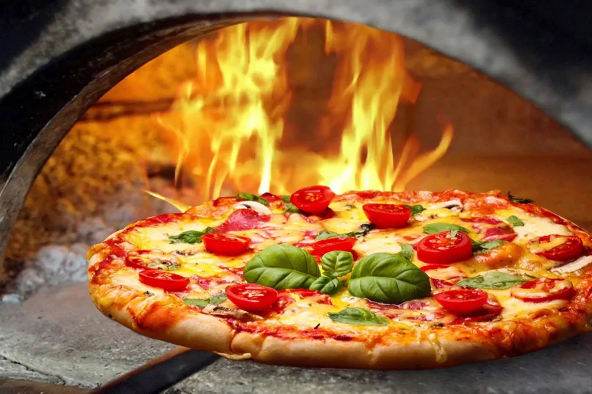 Доставка піци Дніпро: Колорит Італії у шматочку піци