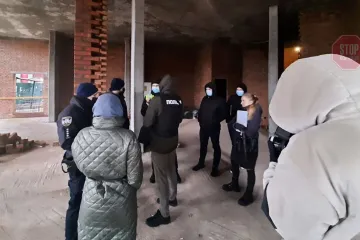 ​На скандальне будівництво з «депутатським дахом» ЖК «31Z» завітали правоохоронці (фото)