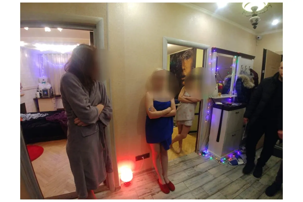 У Києві припинено діяльність так званого «масажного салону», де жінки надавали сексуальні послуги