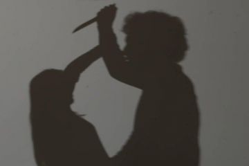 Прокуратура наполягає на госпіталізації чоловіка, який погрожував сусідці ножем, до психіатричної лікарні Прокуратура наполягає на госпіталізації чоловіка, який погрожував сусідці ножем, до психіатричної лікарні