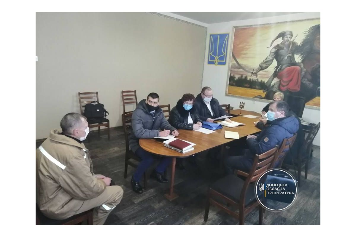 Керівництво Донецької обласної прокуратури провело особистий прийом в’язнів та нараду у виправній колонії (ФОТО) Керівництво Донецької обласної прокуратури провело особистий прийом в’язнів та нараду у виправній колонії (ФОТО)