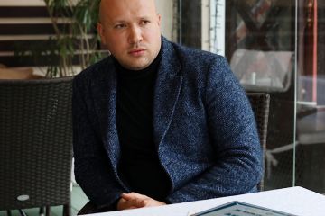 САУТЕНКОВ ВОРУЕТ И ЛЮБИТ РУССКИЙ МИР САУТЕНКОВ ВОРУЕТ И ЛЮБИТ РУССКИЙ МИР