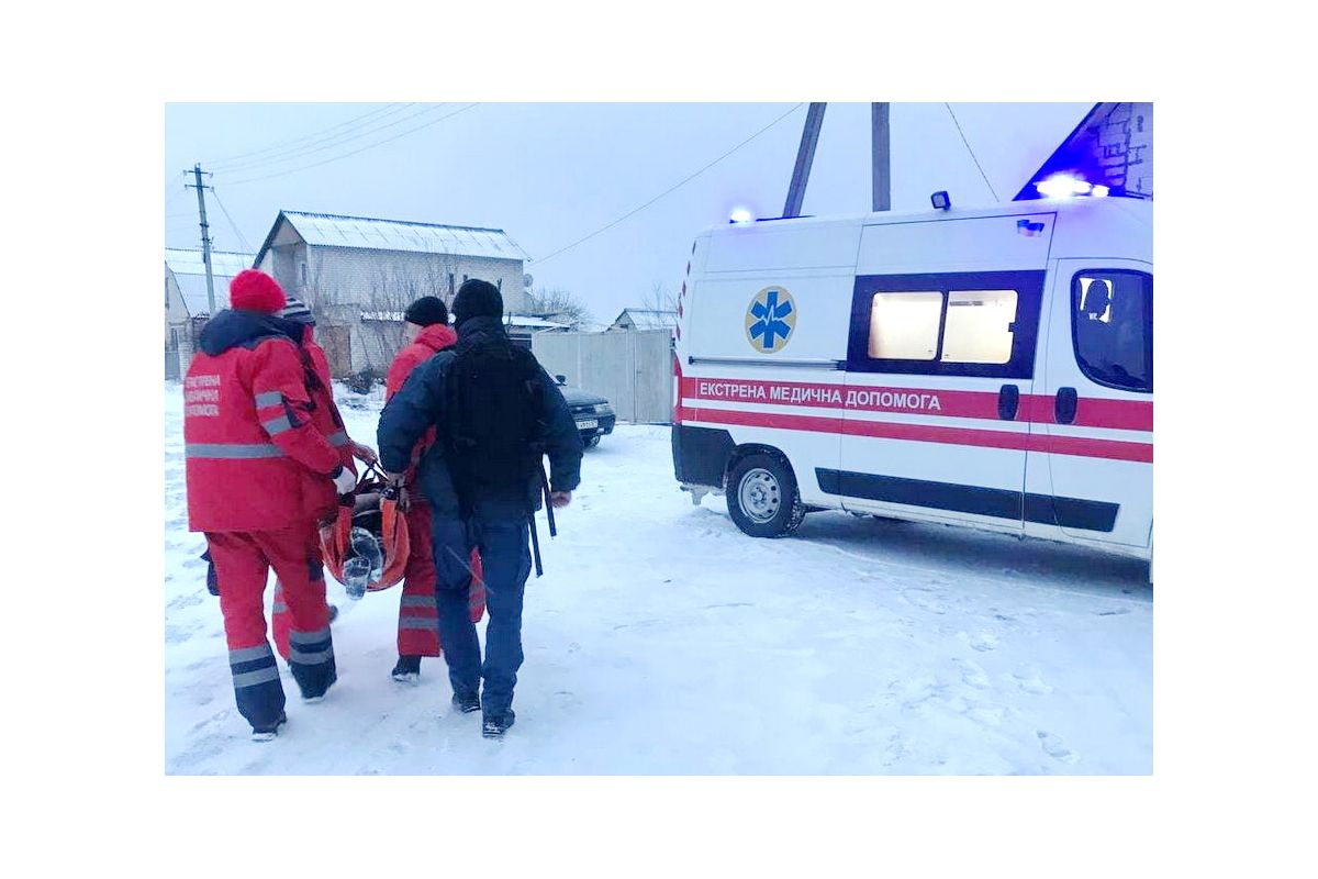 На Луганщині судові охоронці врятували життя чоловікові, який майже замерз на нічному морозі На Луганщині судові охоронці врятували життя чоловікові, який майже замерз на нічному морозі