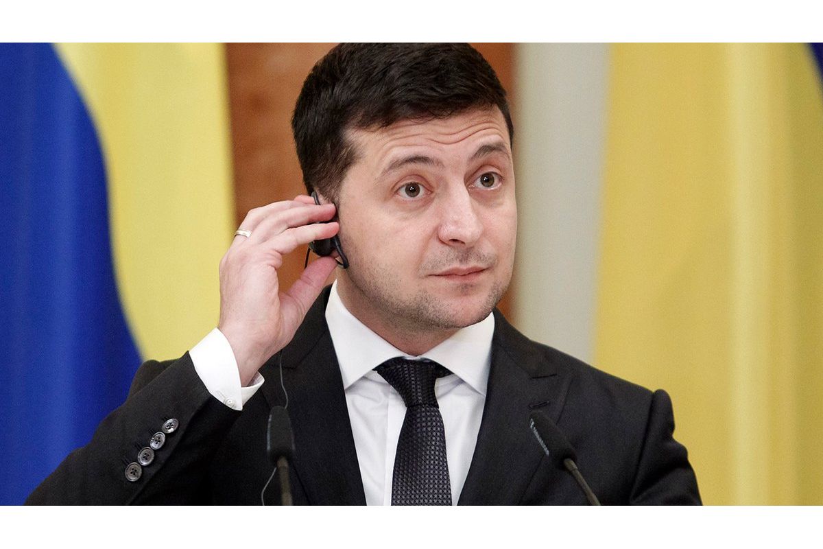 Президент підписав санкції, які спрямовані на обмеження діяльності Медведчука та його дружини Президент підписав санкції, які спрямовані на обмеження діяльності Медведчука та його дружини