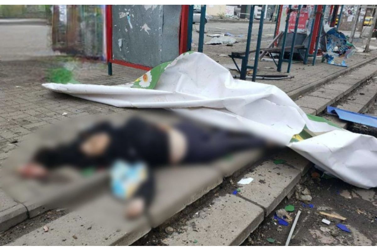 В Херсоні ворог вдарив по житлових кварталах, об’єктах критичної інфраструктури, дитячому садочку, лікарні, приватних гаражах і автівках, повідомляє ОК «Південь» В Херсоні ворог вдарив по житлових кварталах, об’єктах критичної інфраструктури, дитячому садочку, лікарні, приватних гаражах і автівках, повідомляє ОК «Південь»