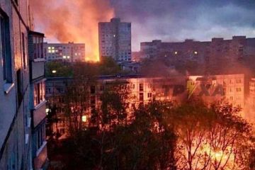 Російське вторгнення в Україну : Внаслідок ворожих обстрілів у ніч на 21 квітня в Миколаєві загинула одна людина, двоє поранених. Російське вторгнення в Україну : Внаслідок ворожих обстрілів у ніч на 21 квітня в Миколаєві загинула одна людина, двоє поранених.