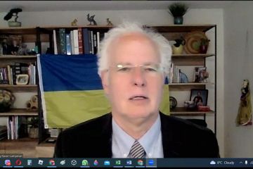 Робоча зустріч з американським професором Грегорі Равером-Лампманом Робоча зустріч з американським професором Грегорі Равером-Лампманом