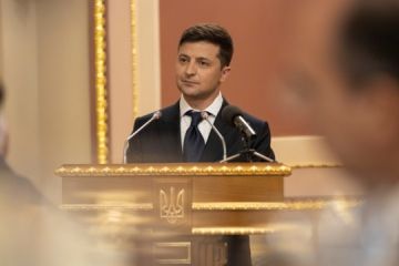 Зеленський починає переговори з лідерами фракцій. Зеленський починає переговори з лідерами фракцій.