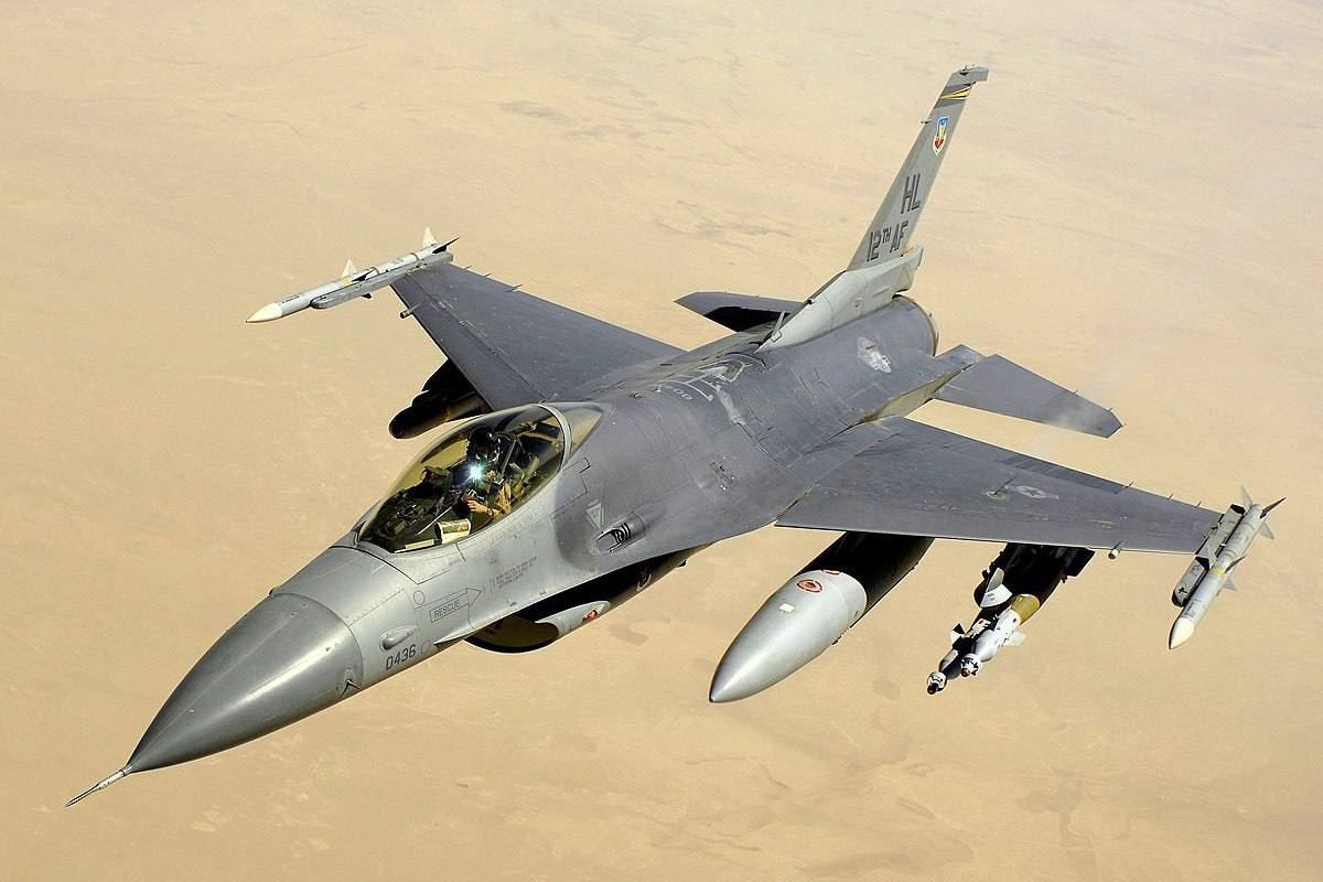 Байден підтвердив згоду на навчання українських пілотів на F-16, — його слова під час пресконференції на саміті G7 Байден підтвердив згоду на навчання українських пілотів на F-16, — його слова під час пресконференції на саміті G7