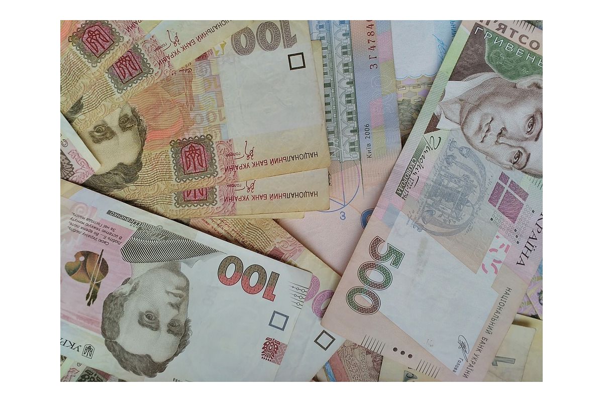 У Дніпрі посадовці міськради привласнили 18 мільйонів гривень У Дніпрі посадовці міськради привласнили 18 мільйонів гривень