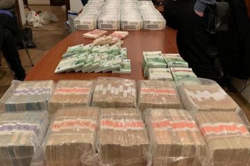 Брату главы ОАСК вручили подозрение в недостоверном декларировании 3,7 млн долларов Брату главы ОАСК вручили подозрение в недостоверном декларировании 3,7 млн долларов