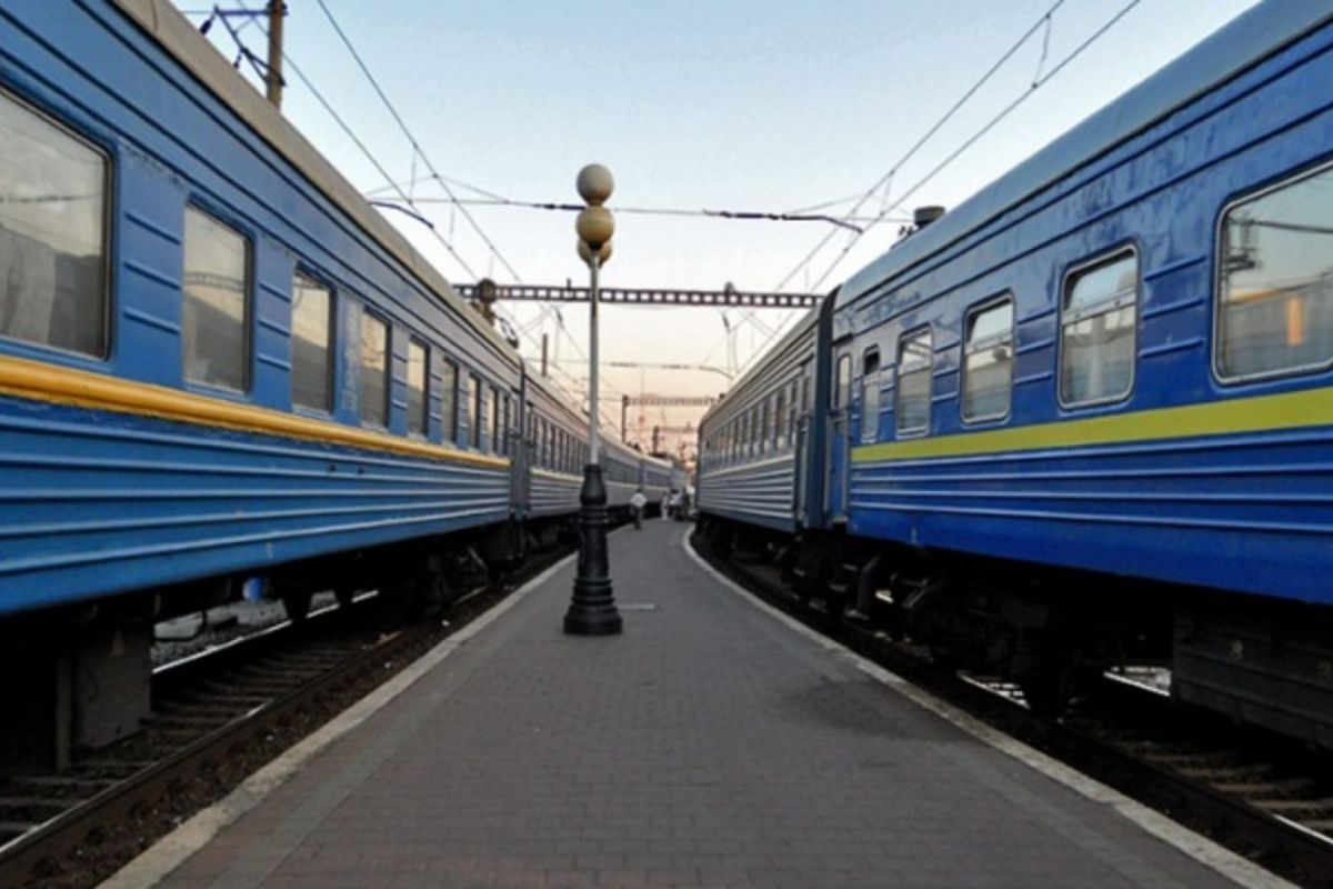 Залізниця піднімає інфраструктуру України Залізниця піднімає інфраструктуру України