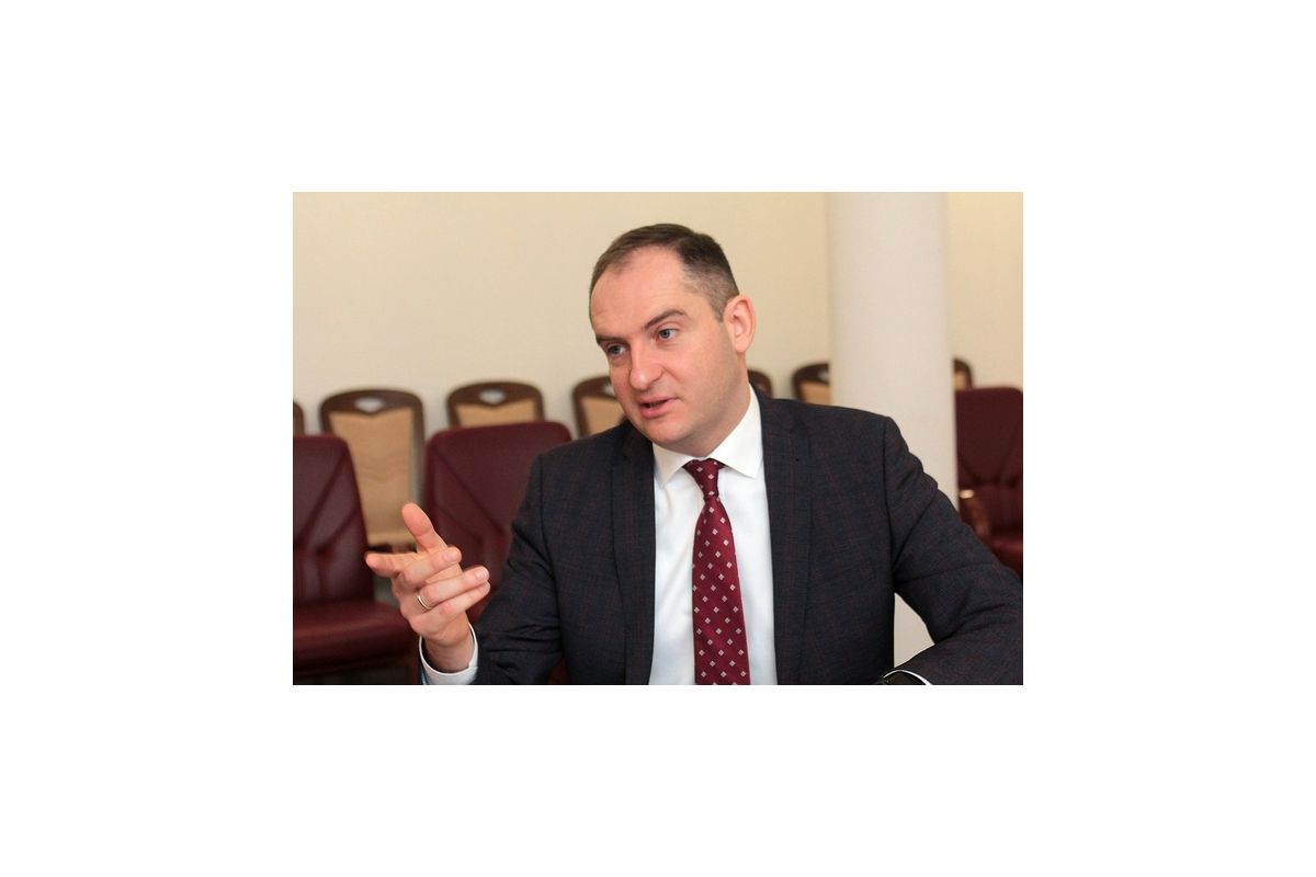 Колишньому голові ДПС Сергію Варланову висунули підозру Колишньому голові ДПС Сергію Варланову висунули підозру