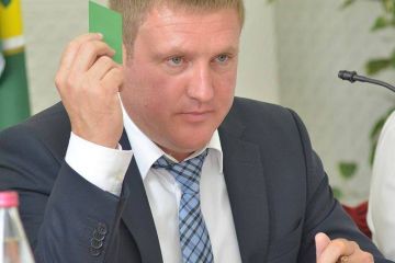 На Ужгородщині Руслан Чорнак, кандидат на посаду Голови Середнянської ОТГ - порушив виборче законодавство На Ужгородщині Руслан Чорнак, кандидат на посаду Голови Середнянської ОТГ - порушив виборче законодавство