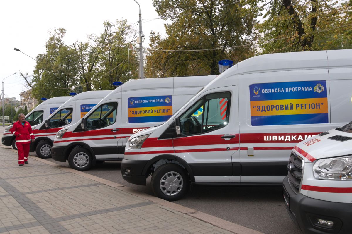 Обласний центр екстреної медицини отримав першу партію сучасних «швидких» Обласний центр екстреної медицини отримав першу партію сучасних «швидких»