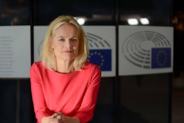 У Криму чиняться депортації, утиски української мови, пригноблення українських татар — Віола фон Крамон У Криму чиняться депортації, утиски української мови, пригноблення українських татар — Віола фон Крамон