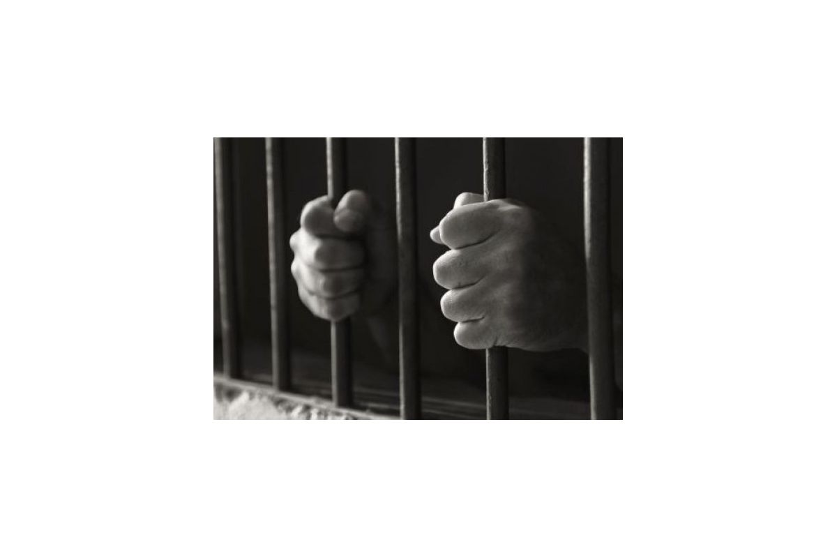 У Херсоні грабіжника засуджено на 13 років позбавлення волі У Херсоні грабіжника засуджено на 13 років позбавлення волі