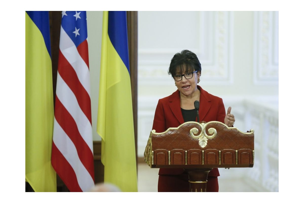 Спецпредставниця США з питань економічного відновлення України Пенні Пріцкер: «Економічна стійкість є основою перемоги над Росією» Спецпредставниця США з питань економічного відновлення України Пенні Пріцкер: «Економічна стійкість є основою перемоги над Росією»