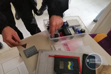 У Краматорську викрито злочинну схему з реалізації фальшивих довідок на COVID-19  У Краматорську викрито злочинну схему з реалізації фальшивих довідок на COVID-19