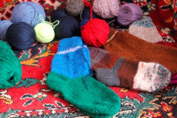 Рівненські пенсіонерки допомагають українським бійцям Рівненські пенсіонерки допомагають українським бійцям