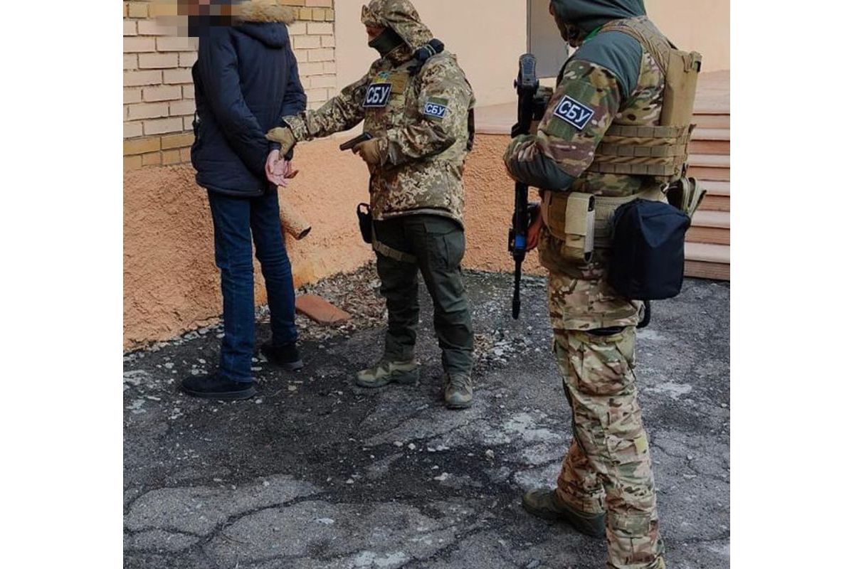 СБУ затримала коригувальника російського ракетного удару по школі в Краматорську СБУ затримала коригувальника російського ракетного удару по школі в Краматорську