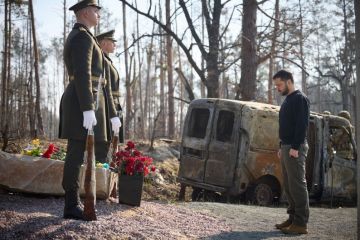 Битва за Мощун — переломний момент у війні. Володимир Зеленський вшанував пам'ять героям України Битва за Мощун — переломний момент у війні. Володимир Зеленський вшанував пам'ять героям України