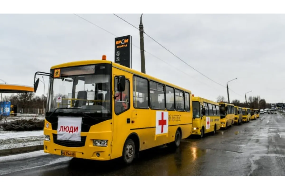 Російське вторгнення в Україну : Через небезпеку на маршрутах сьогодні, 22 квітня, гуманітарних коридорів не буде. Російське вторгнення в Україну : Через небезпеку на маршрутах сьогодні, 22 квітня, гуманітарних коридорів не буде.