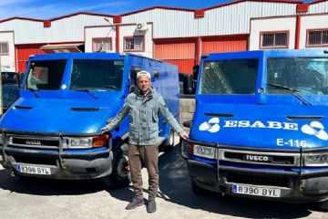 Подарок к Пасхе для украинских военных. Зозуля сообщил об отправке в Украину двух бронированных автомобилей с необходимыми вещами для украинских воинов Подарок к Пасхе для украинских военных. Зозуля сообщил об отправке в Украину двух бронированных автомобилей с необходимыми вещами для украинских воинов