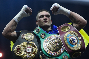 Усик: "В данный момент вообще не общаюсь с прессой" Усик: "В данный момент вообще не общаюсь с прессой"