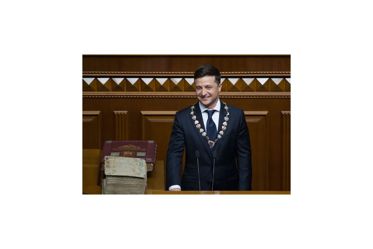 Зеленського закликали пояснити повернення в Україну соратників Януковича Зеленського закликали пояснити повернення в Україну соратників Януковича