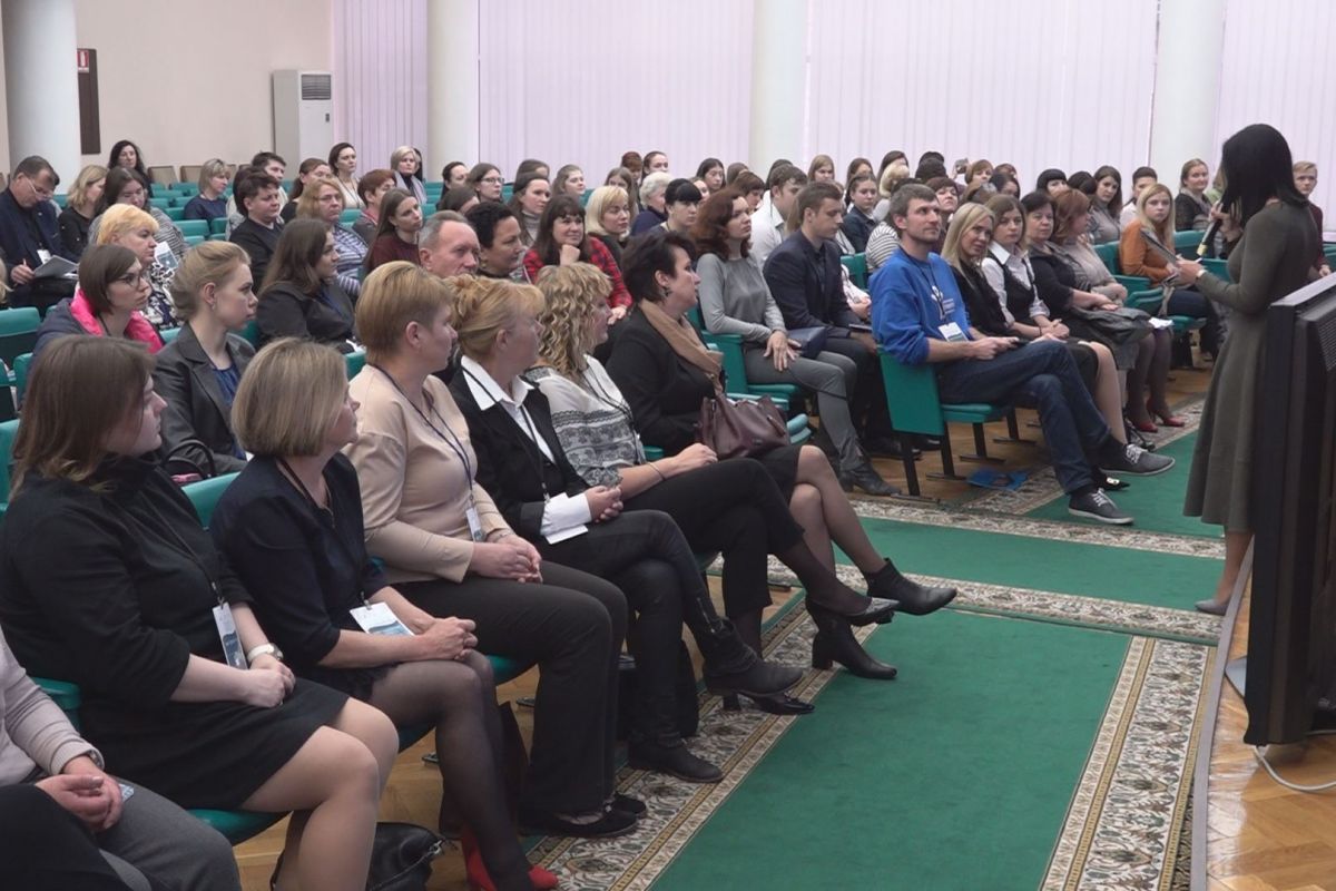 Шість годин про секс говорили в Дніпропетровській обласній адміністрації Шість годин про секс говорили в Дніпропетровській обласній адміністрації