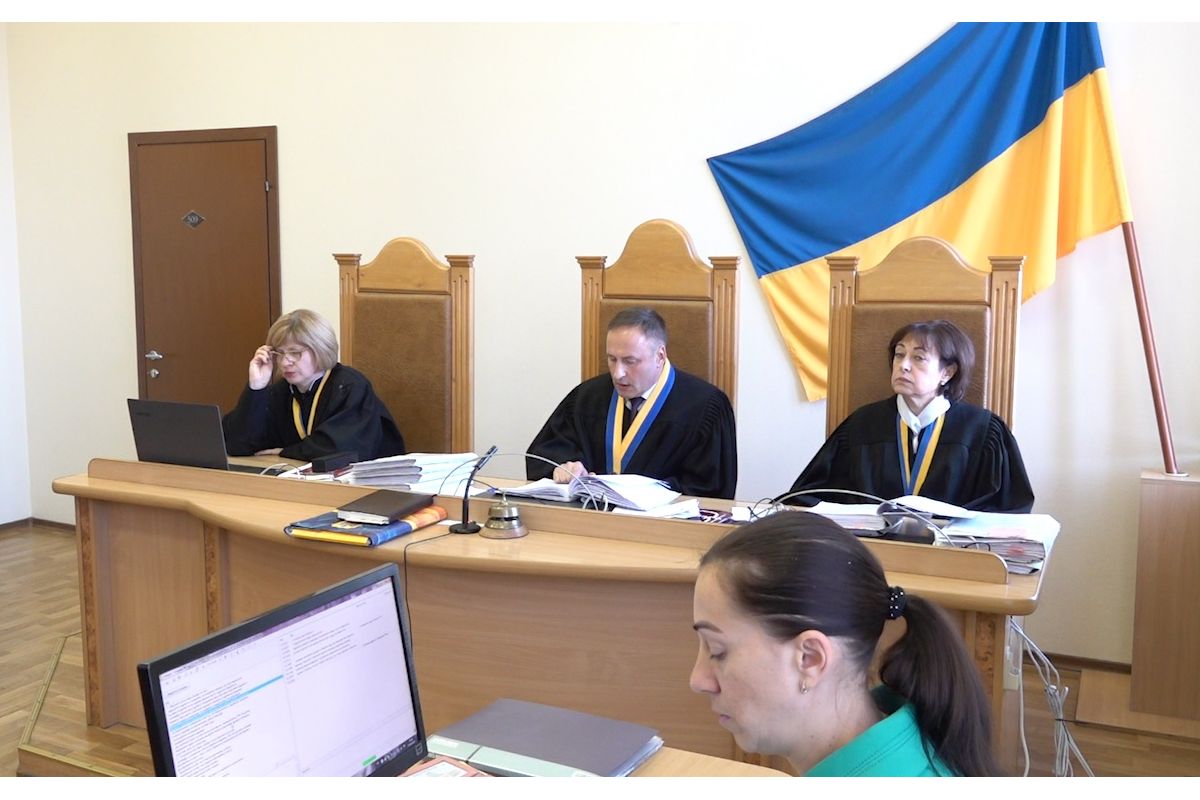 Директорці школи №10 намагаються заборонити представляти інтереси навчального закладу в суді Директорці школи №10 намагаються заборонити представляти інтереси навчального закладу в суді
