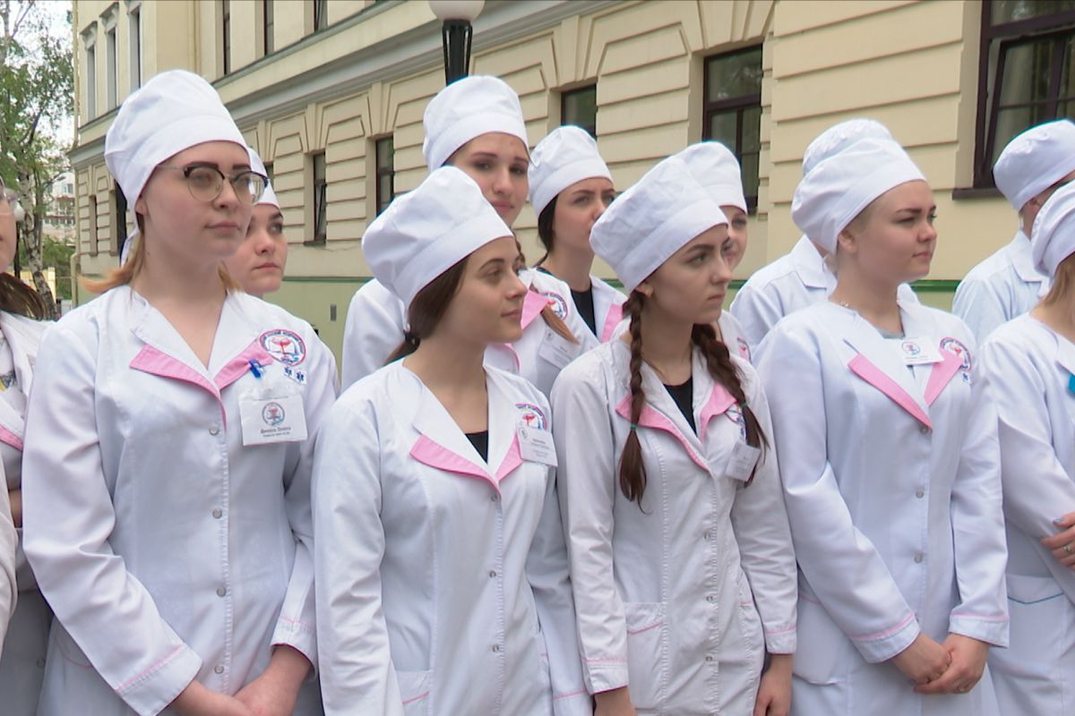 День медсестри відзначатимуть 12 травня День медсестри відзначатимуть 12 травня
