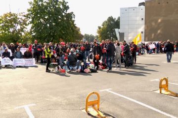 ПриватБанк має намір подати до суду на завод Коломойського ПриватБанк має намір подати до суду на завод Коломойського