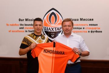 Футболіст Коноплянка гратиме за нову команду Футболіст Коноплянка гратиме за нову команду