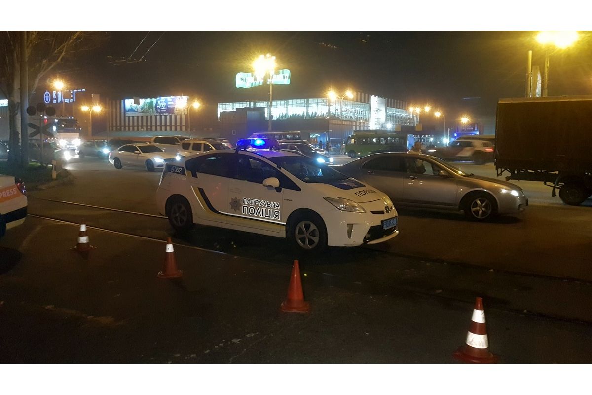 У Дніпрі на газовій заправці прорвало трубу У Дніпрі на газовій заправці прорвало трубу