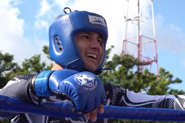 Бійцівський турнір у Дніпрі: ринг просто неба та перемоги нокаутом Бійцівський турнір у Дніпрі: ринг просто неба та перемоги нокаутом