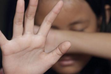 У Кам’янському затримали чоловіка за розбещення 12-річної дівчинки У Кам’янському затримали чоловіка за розбещення 12-річної дівчинки