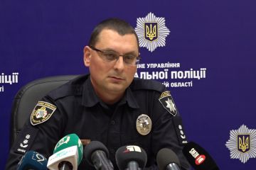 Мобільні групи з протидії домашньому насильству розпочали свою роботу в Дніпрі Мобільні групи з протидії домашньому насильству розпочали свою роботу в Дніпрі