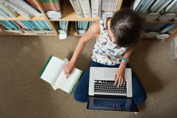 ​Дитсадки і школи на карантині: домашні завдання в інтернет-додатках, уроки по телевізору та танці онлайн