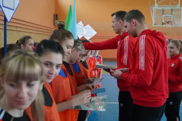 ​Гравці СК “Прометей” завітали на змагання до студентів