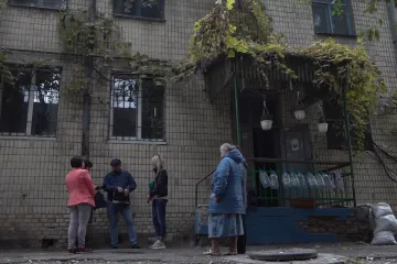 ​Життя у темряві: гуртожиток у центрі Дніпра вже 20 днів без електропостачання