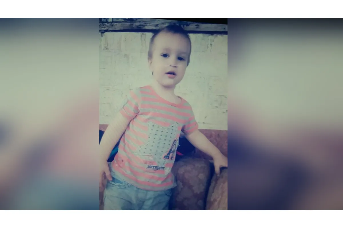 На Дніпропетровщині зниклий 2-річний хлопчик просидів усю ніч на дні яру