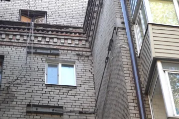 ​Шестиповерхівку на Яворницького, 7 може спіткати доля гуртожитку “Дніпровської політехніки”