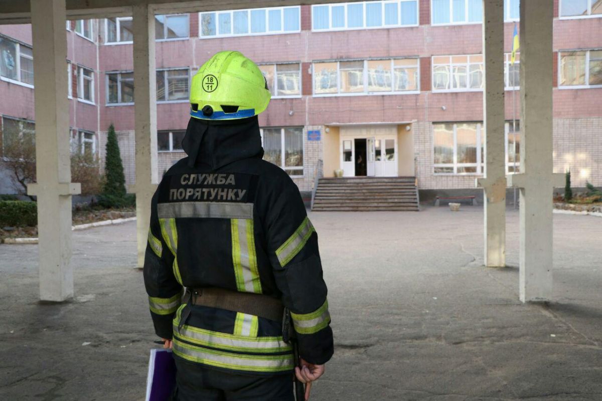 Кількість “замінованих” шкіл у Дніпрі зросла до майже десятка (ОНОВЛЕНО) Кількість “замінованих” шкіл у Дніпрі зросла до майже десятка (ОНОВЛЕНО)